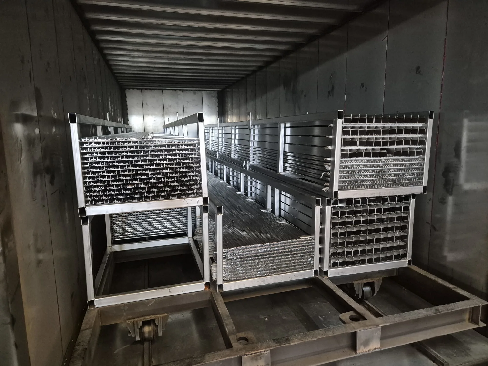 Kilis Cam Balkon ve Küpeşte Profil Sistemleri